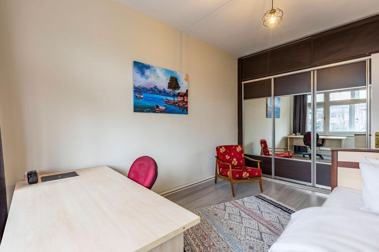 Charming Apartment Surrounded By Vibrant Attractions In Kadikoy Istanbul Exterior photo