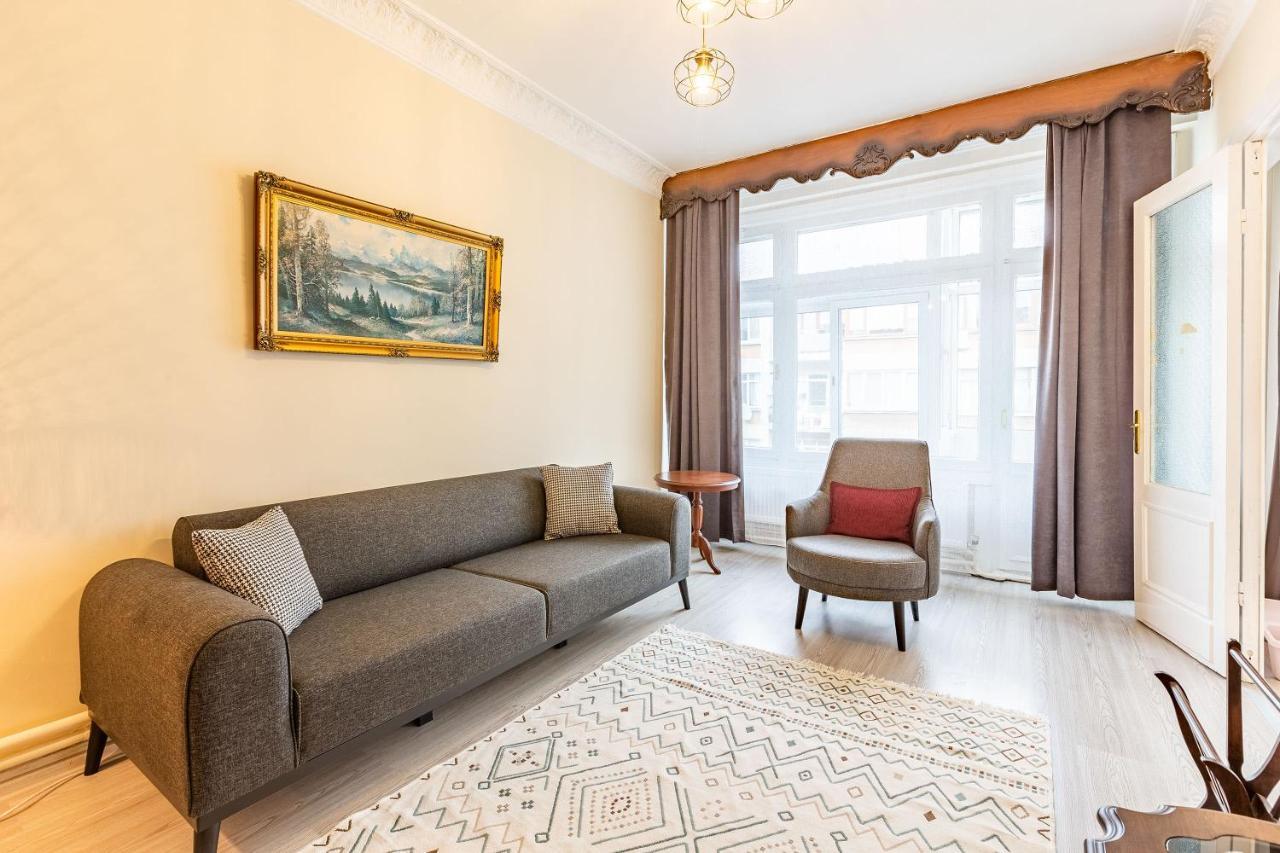 Charming Apartment Surrounded By Vibrant Attractions In Kadikoy Istanbul Exterior photo